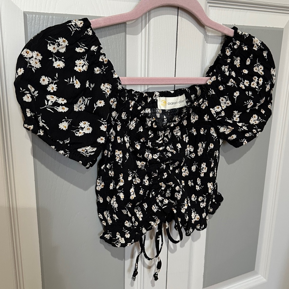 Floral Puffy Sleeve Crop Top